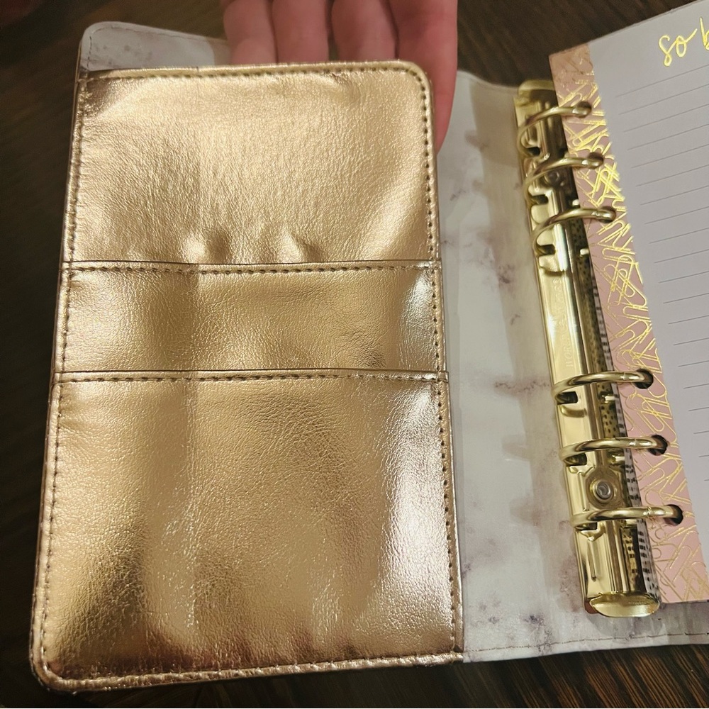 ❌SOLD❌New Agenda 52 Planner, Stickers & Accessories - Picture 9 of 13